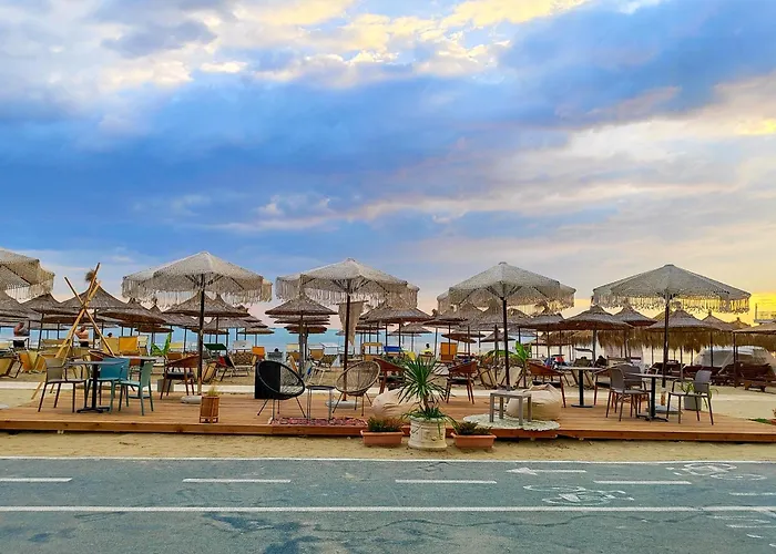 Sandy Blue Sea Daire *