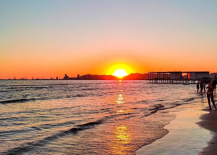 Daire Sandy Blue Sea