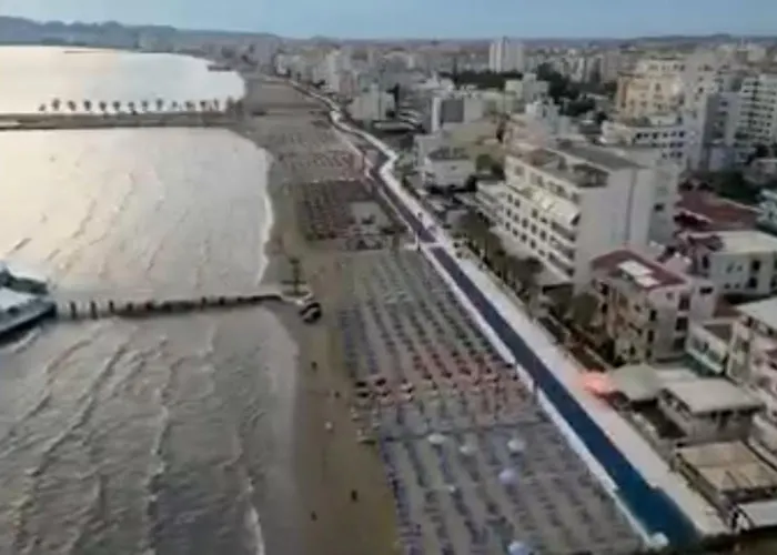 Sandy Blue Sea Daire Dıraç